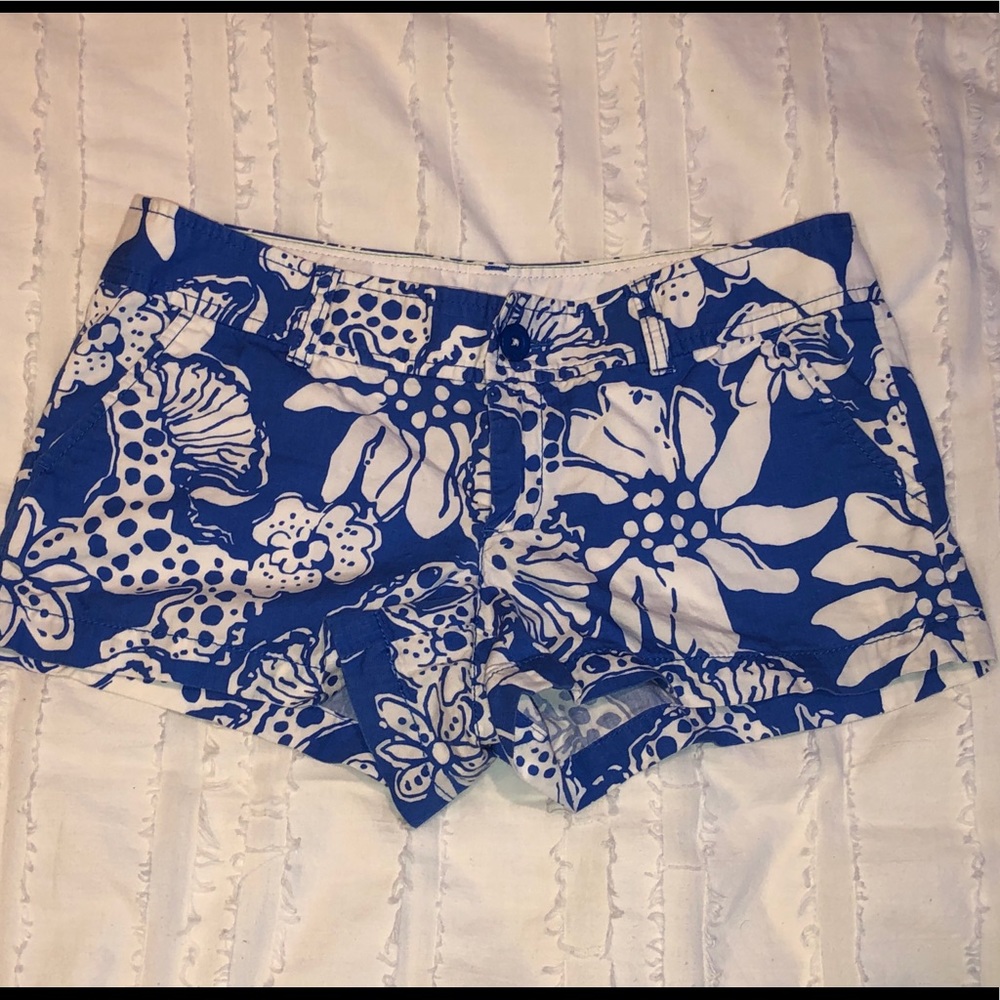 Lilly Pulitzer Walsh Blue Floral Seahorse Shorts